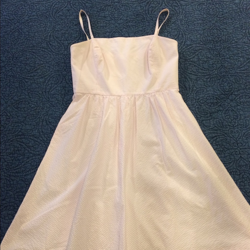 Vineyard Vines light pink seersucker dress